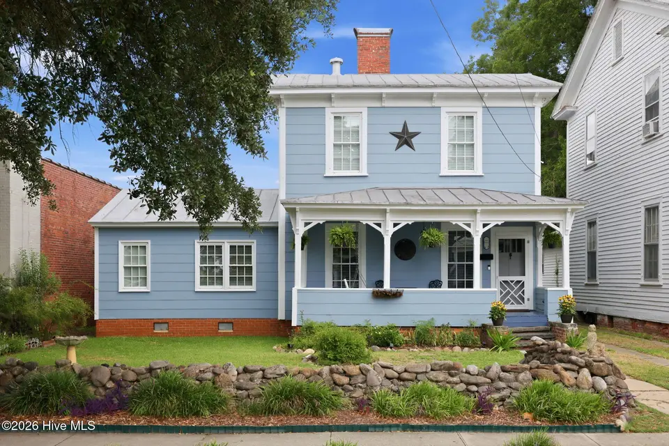 122 E 2nd Street, Washington, NC 27889 – photo 1 of 49: 1 Main View 122 E 2nd St