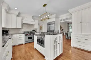 2240 Deepwood Drive, Wilmington, NC 28405 — 6-bedroom home in Landfall, Wilmington, NC, photo 23 of 77: 023_img_8720_462