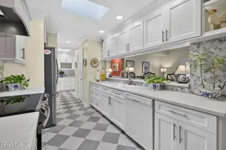 1425 Suncourt Villa Drive, Wilmington, NC 28409 – photo 8: 1425SuncourtVillaDrive-20