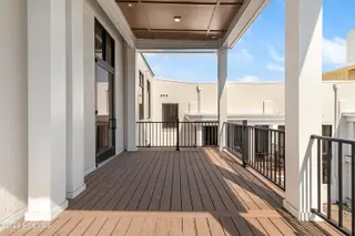 805 Mulberry Street Unit 208, Beaufort, NC 28516 – photo 18: Porch