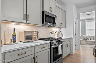 4025 Watersail Drive, Wilmington, NC 28409 – photo 13: Gourmet Kitchen