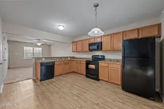 1004 Grandeur Avenue, Jacksonville, NC 28546 – photo 10: 33-web-or-mls-_RAD8324