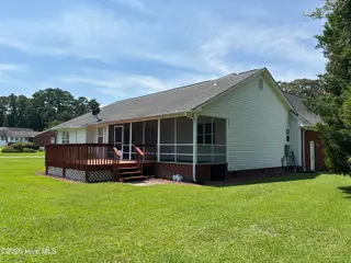 208 Pinewood Drive, New Bern, NC 28562 – photo 9: IMG_0945