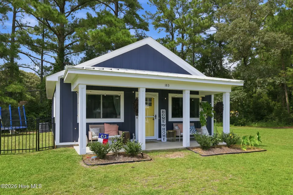 183 Long Pond Loop, Swansboro, NC 28584 – photo 1 of 41: 4-web-or-mls-590A4872