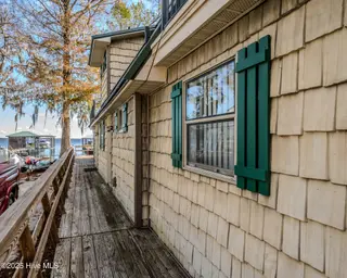 3002 Canal Cove Road, Lake Waccamaw, NC 28450 – photo 7: SideDeck