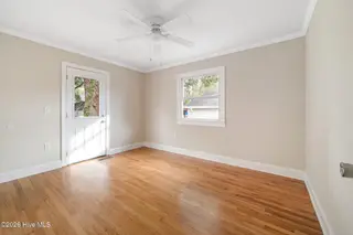 619 S 9th Street, Wilmington, NC 28401 – photo 21: 22-web-or-mls-DSC_5118
