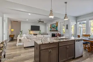 422 Lanyard Drive, Newport, NC 28570 – photo 24: Kitchen
