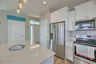 124 Salt Marsh Way, Atlantic Beach, NC 28512 – photo 5: Pink7