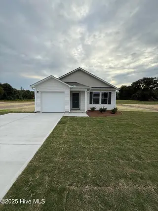 128 Trotline Street, Grifton, NC 28530 – photo 1: HL64