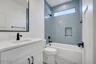 337 NE 48th Street, Oak Island, NC 28465 – photo 18: 337Northeast48thStreet-24