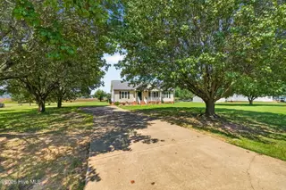 113 Crosswinds Drive, Selma, NC 27576 – photo 3: 3-web-or-mls-DSC05357