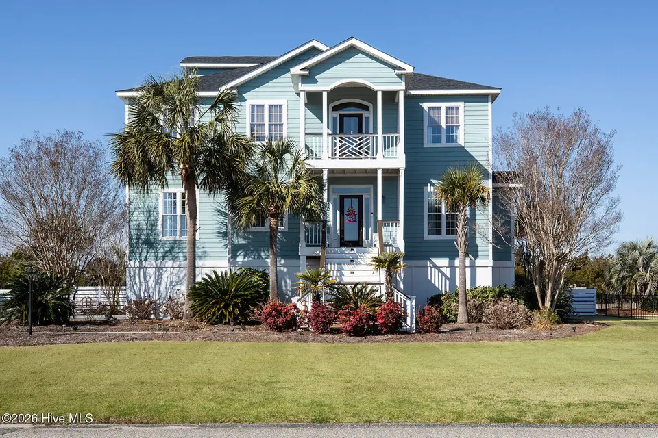 8308 Lakeview Drive, Wilmington, NC 28412 – photo 1 of 75
