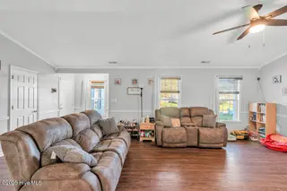 304 Carlisle Court, Jacksonville, NC 28540 – photo 8: DSC_6401