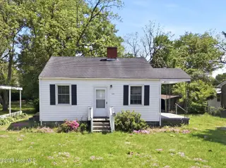 519 National Court Drive, New Bern, NC 28560 – photo 2: 4_519_national_court_drive_new_bern_2856