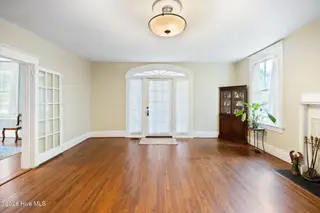 1811 Grace Street, Wilmington, NC 28405 – photo 8: 03living