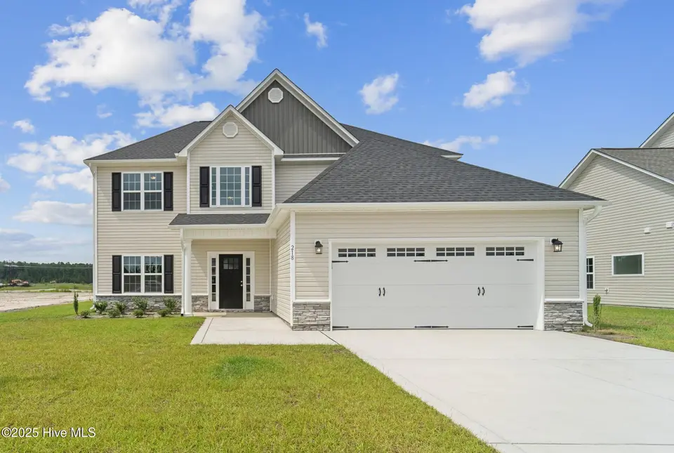 218 Windsor Run Boulevard, Jacksonville, NC 28546 – photo 1 of 43: DSC05606