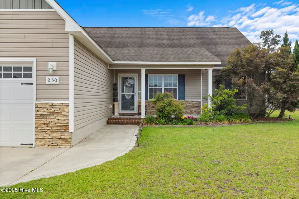 250 Rowland Drive, Richlands, NC 28574 – photo 1 of 21: rowland-3