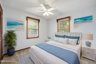 128 Doe Drive, Emerald Isle, NC 28594 – photo 19: 34-web-or-mls-img_4532 - Bedroom - Coast