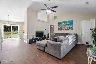 3609 Delesa Court, New Bern, NC 28560 — 3-bedroom home in Pinecrest Estates, New Bern, NC, photo 13 of 29: 12-3609 Delesa Ct-12