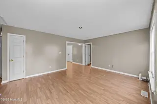 1403 Lockwood Road, Kinston, NC 28501 — 3-bedroom home in Brentwood, Kinston, NC, photo 5 of 32: Living Room