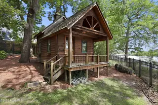 268 Shoreline Drive, New Bern, NC 28562 – photo 11: back side of flex space