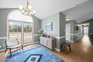 400 Carolina Pines Boulevard, New Bern, NC 28560 – photo 7: Beautiful Windows