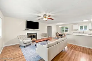 5004 Trent Woods Drive, Trent Woods, NC 28562 – photo 5: 43-web-or-mls-DSC_8701