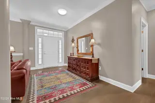 928 Wild Dunes Circle, Wilmington, NC 28411 — 4-bedroom waterfront home in Porters Neck Plantation, Wilmington, NC, photo 6 of 70: 006_img_7704_243