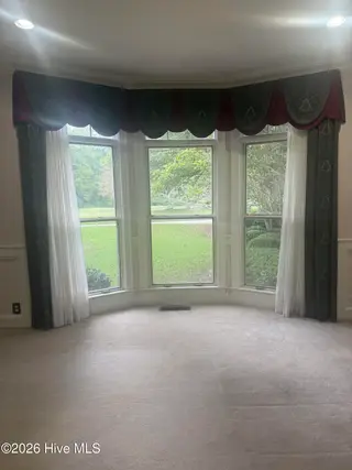 307 Taberna Circle, New Bern, NC 28562 – photo 12: IMG_3961