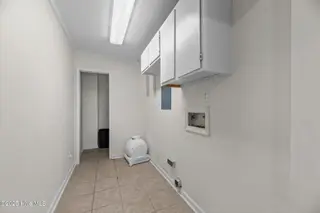 2014 Center Avenue, New Bern, NC 28560 – photo 23: Laundry Room