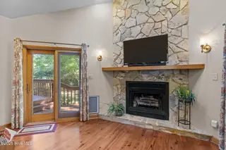 404 Hillcrest Drive, Morehead City, NC 28557 – photo 12: 22-web-or-mls-1S3A0652