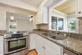 220 Club Point Drive, Cape Carteret, NC 28584 – photo 17: 34-web-or-mls-IMG_6909_edit