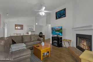 3309 Elizabeth Avenue, New Bern, NC 28562 – photo 3: Living Room