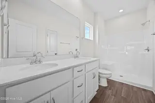 516 Getaway Lane 121, Shallotte, NC 28470 — 3-bedroom home in Summers Walk, Shallotte, NC, photo 20 of 25: 23_bathroom