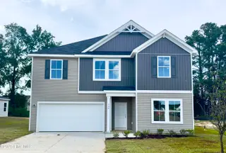160 N Squires Run Lane, Richlands, NC 28574 – photo 1: Home Front