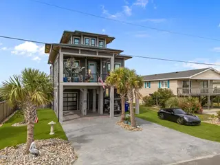 112 Virginia Avenue, Carolina Beach, NC 28428 – photo 7: 7-web-or-mls-DJI_20250530155733_0990_D