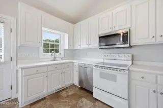 4409 Surrey Meadows Drive, Winterville, NC 28590 – photo 10: 33-web-or-mls-BLS_0062