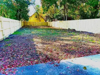 118 S 13th Street, Wilmington, NC 28401 – photo 3: fence full backyard