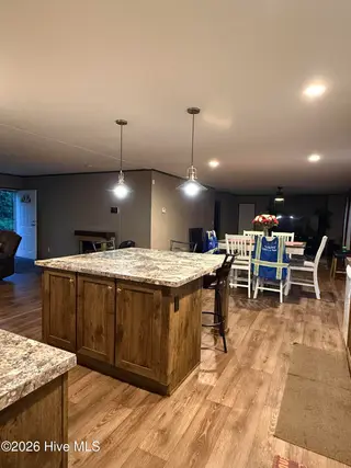 910 Mccaskill Drive, Kinston, NC 28501 — 4-bedroom manufactured home, Kinston, NC, photo 8 of 27: IMG_6193