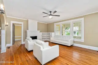 1208 Preyer Avenue, Elizabeth City, NC 27909 — 3-bedroom home in Riverside, Elizabeth City, NC, photo 6 of 76: Living Room