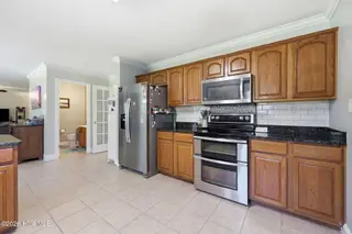 135 Tifton Circle, Cape Carteret, NC 28584 – photo 9: 48-web-or-mls-IMG_6496_edit