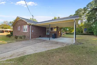 401 S Madison Avenue, Goldsboro, NC 27530 — 4-bedroom home, Goldsboro, NC, photo 2 of 28