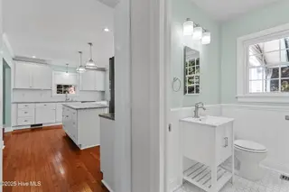 102 N 25th Street, Wilmington, NC 28405 — 2-bedroom home, Wilmington, NC, photo 12 of 35: Bathroom