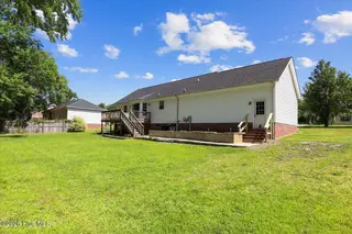304 Marlin Lane, Pikeville, NC 27863 — 3-bedroom home in Cherry Grove, Pikeville, NC, photo 10 of 16: 05-304 Marlin Ln-5