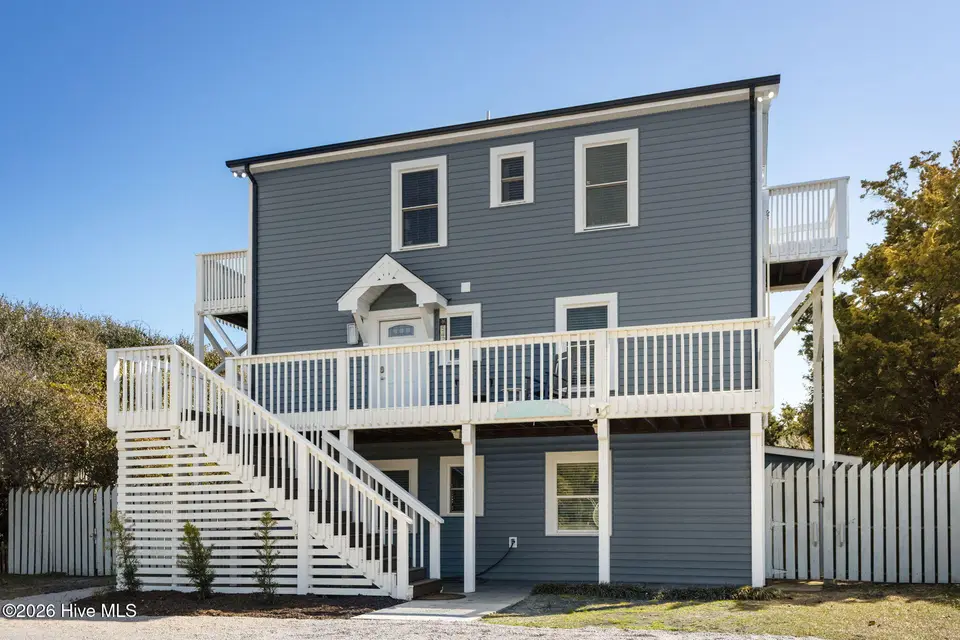 5423 Emerald Drive, Emerald Isle, NC 28594 – photo 1 of 65: 2-web-or-mls-1S3A2478