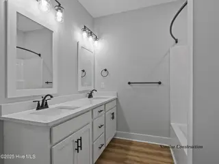 121 Freedom Park Road, Beaufort, NC 28516 – photo 18: Guest Bath