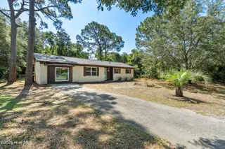 4782 Oakview Drive SE, Southport, NC 28461 — 3-bedroom home in Dutchman Acres, Southport, NC, photo 4 of 33