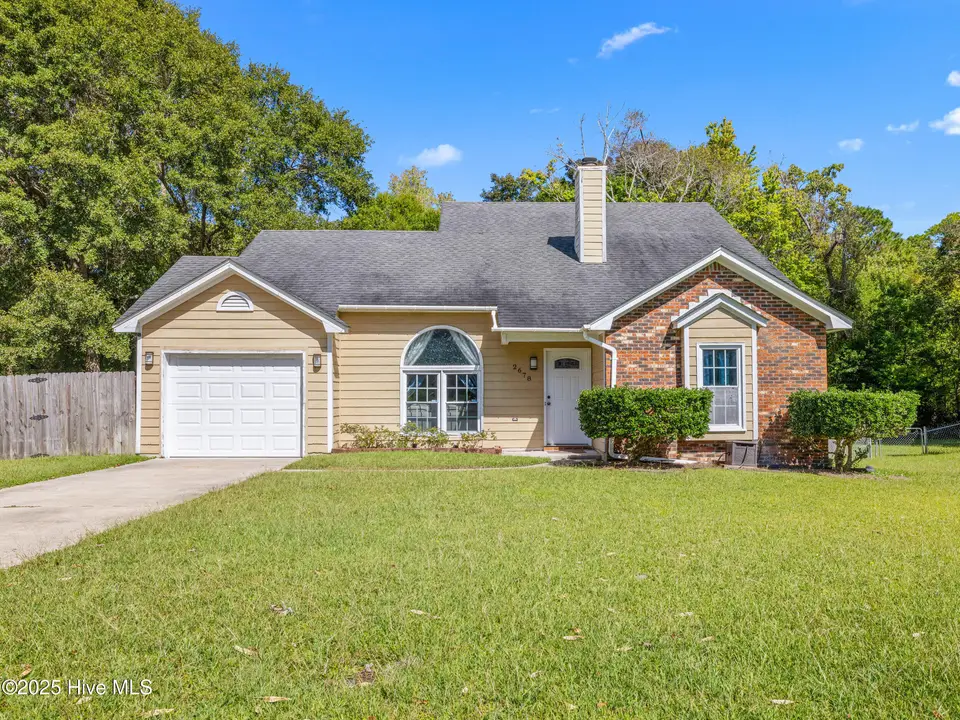 2678 Idlebrook Circle, Midway Park, NC 28544 – photo 1 of 33: Exterior