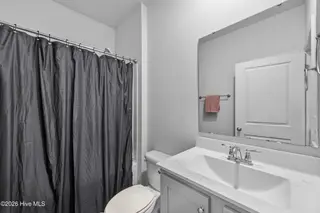 124 Tributary Circle, Wilmington, NC 28401 – photo 14: 12_bathroom
