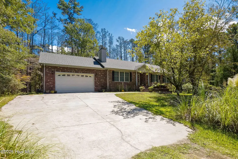 157 Jones Gut Drive, Beaufort, NC 28516 – photo 1 of 49: 1-web-or-mls-chadwick-visuals-157-jones-